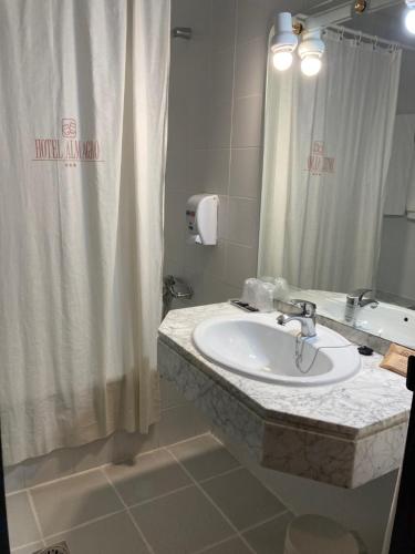 Hotel Almagro - image 9