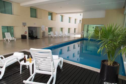 Exterior view of Fiesta Inn Ecatepec