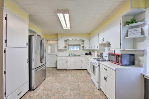 Quiet Elizabethville Home w/ Fire Pit + Views in Tower City