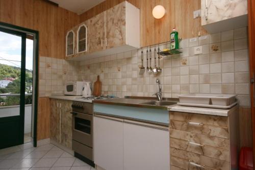 Apartments by the sea Zivogosce - Porat Makarska - 4878 - image 5