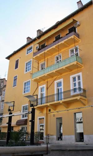 Apartments with WiFi Split - 4856 - image 8