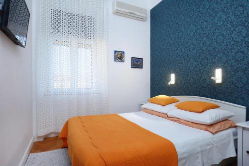 Apartments with WiFi Split - 4856 - main image