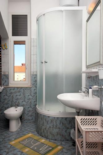 Apartments with WiFi Split - 4856 - image 10