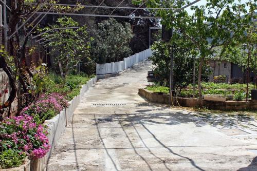 Apartments by the sea Marina Trogir - 4850 - image 2
