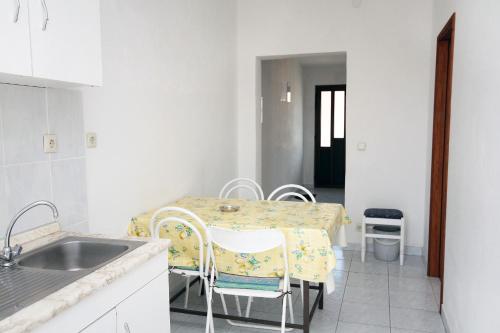 Apartments by the sea Marina Trogir - 4850 - image 9