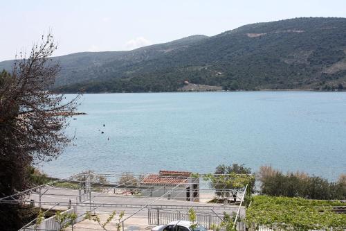 Apartments by the sea Marina Trogir - 4850 - image 14