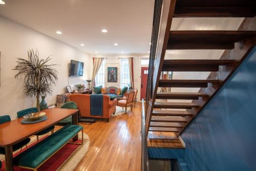 Maximalist Getaway Near Temple University in Philadelphia, USA