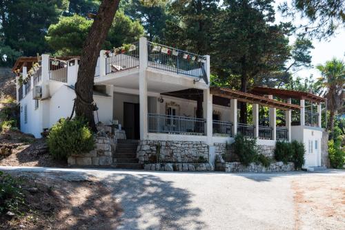  Apartments by the sea Cove Saplunara, Mljet - 4900 in Saplunara