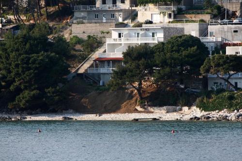  Apartments by the sea Cove Saplunara, Mljet - 4948 in Saplunara