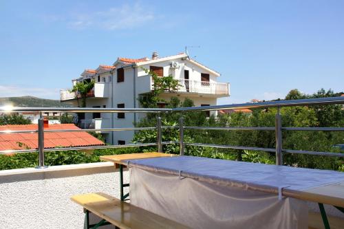 Apartments with a parking space Rogoznica - 4865 - image 5