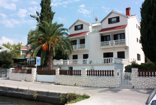  Twin Room Seget Vranjica 5160a in Trogir