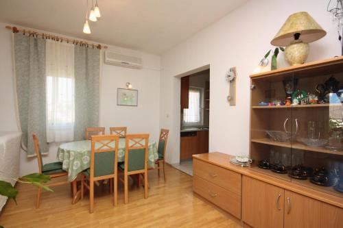 Apartments by the sea Barbat Rab - 5005 - image 5