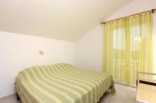 Apartments by the sea Barbat Rab - 5005 - image 10