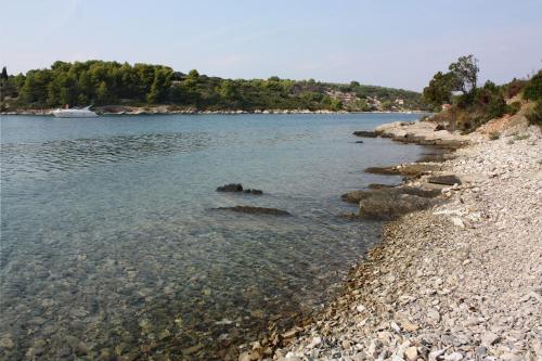 Apartments by the sea Cove Piskera Solta - 5175 - image 3