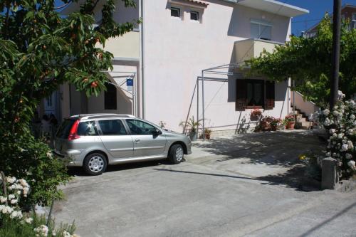 Apartments with a parking space Palit, Rab - 4957