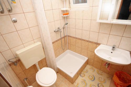 Two-Bedroom Apartment with Terrace image 7