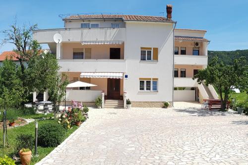  Apartments with a parking space Supetarska Draga - Donja, Rab - 5060 in Rab