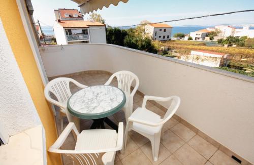 Apartments by the sea Podstrana Split - 5226 - image 3