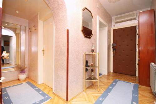 Apartments with WiFi Split - 8630 - image 12