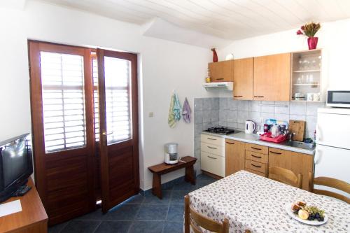 Apartment Stomorska 8650a - main image