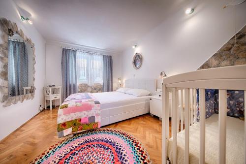 Apartments by the sea Komiza Vis - 8860 - image 6