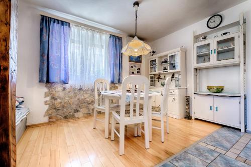 Apartments by the sea Komiza Vis - 8860 - image 9