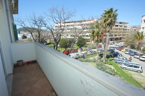 Apartments by the sea Split - 8671 - image 11