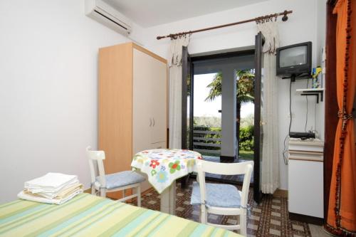 Family friendly apartments with a swimming pool Babici Umag - 2531 - image 13