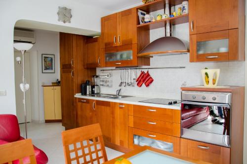 Apartments with a parking space Split - 11072 - image 8