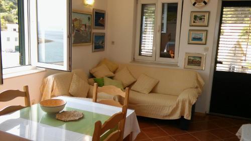 Two-Bedroom Apartment with Terrace and Sea View