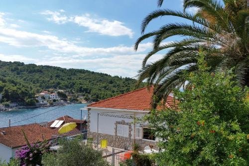 Apartments by the sea Stomorska, Solta - 11198 - Location saisonnière - Stomorska