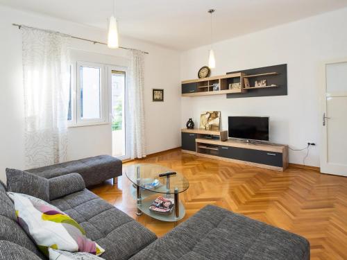 Apartments with WiFi Split - 11255 - image 4