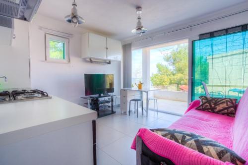 Apartments by the sea Rogac Solta - 11220 - image 6