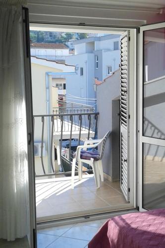 Apartments with a parking space Podstrana Split - 11363 - image 13