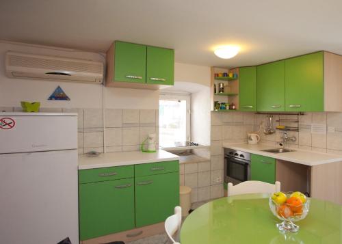 Apartments by the sea Split - 11161 - image 6