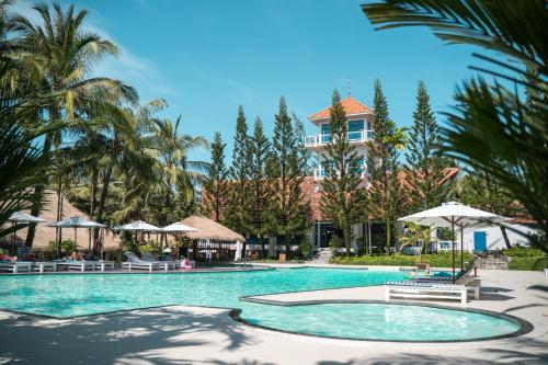 游泳池, 阿祖爾水療度假村 (L'Azure Resort and Spa) in 富國島