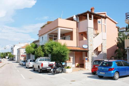  Apartments by the sea Tisno, Murter - 5113 in Tisno