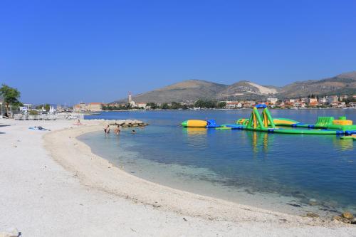 Rooms by the sea Trogir - 15155 - image 6