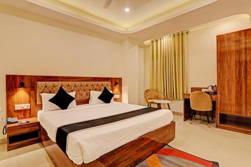 Hotel Heera Grand in Aminabad