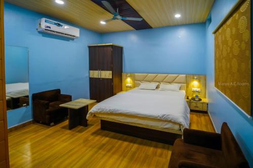 . Hotel Manas AC Rooms