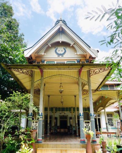 B&B Jogjakarta - nDalem Natan Royal Heritage - Bed and Breakfast Jogjakarta