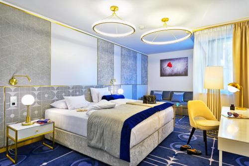 room detail thumbnail 0