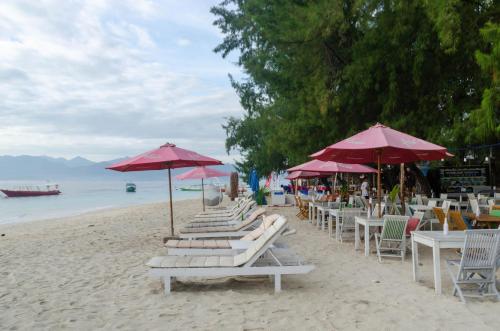 Warna Beach Hotel