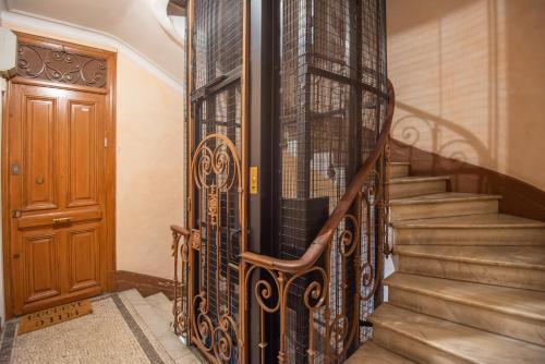 Stunning flat by the beach, Carre d'or-Negresco