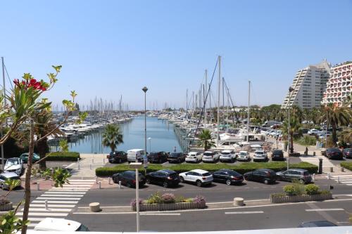 Luxueux appartement sur le port de la grande motte