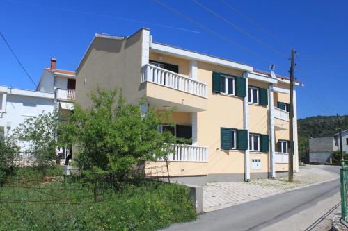 Apartments By The Sea Poljica, Trogir - 8682, Marina