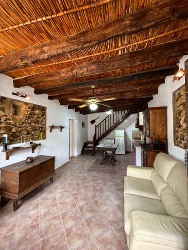  Luby Cortijo El Horno, Ferienwohnung in Lubrín