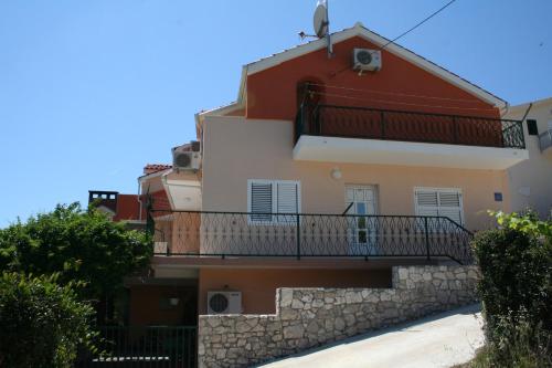  Apartments with a parking space Marina, Trogir - 11607 in Marina