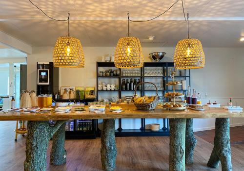 Food and beverages, Hotel Blomme's Place in Snogebaek