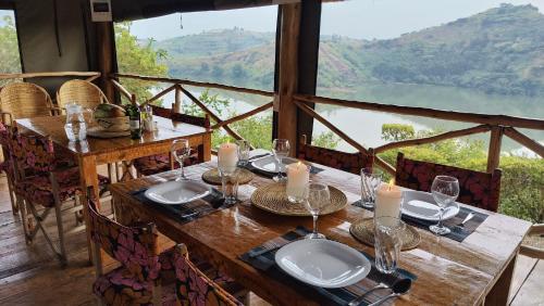 Restaurant, Mwamba Kelele Lodge in Fort Portal